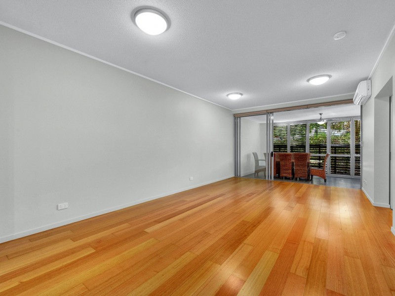 126/71 Beeston St, Teneriffe QLD 4005