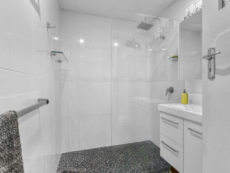 4/66 Merthyr Road, New Farm QLD 4005