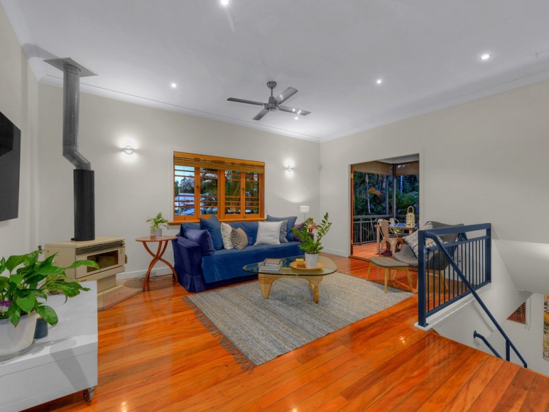 27 Campion Avenue, Bardon QLD 4065