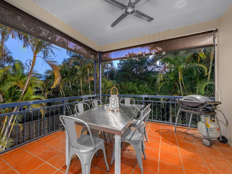 27 Campion Avenue, Bardon QLD 4065