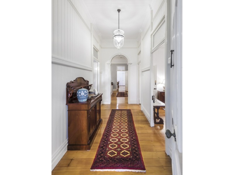 133 Bonney Ave, Clayfield QLD 4011