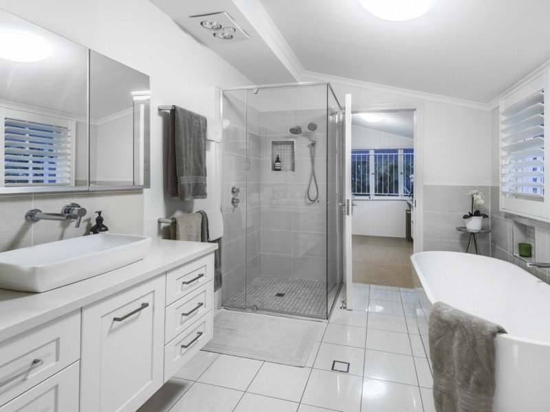 133 Bonney Ave, Clayfield QLD 4011