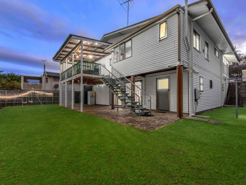 24 Miriam Street, Holland Park West QLD 4121