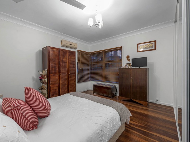 24 Miriam Street, Holland Park West QLD 4121