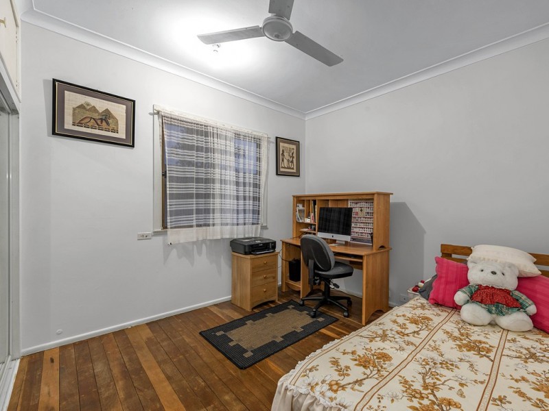 24 Miriam Street, Holland Park West QLD 4121