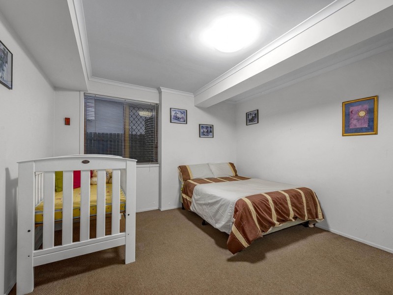 24 Miriam Street, Holland Park West QLD 4121