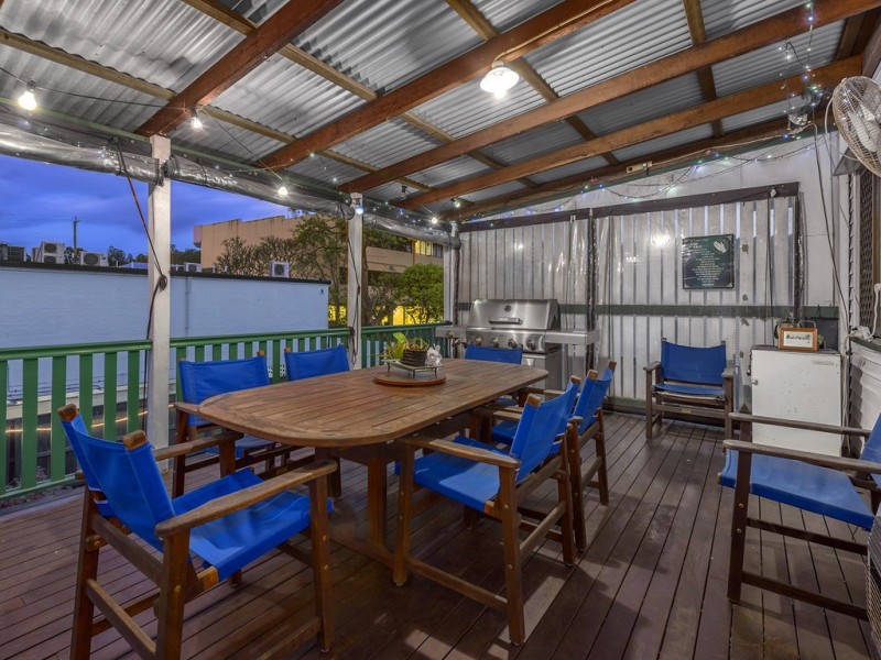 24 Miriam Street, Holland Park West QLD 4121