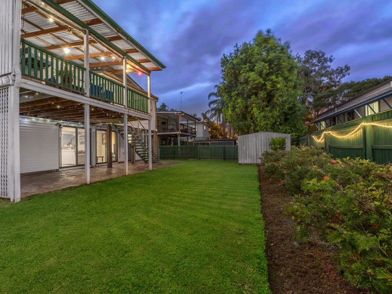 24 Miriam Street, Holland Park West QLD 4121