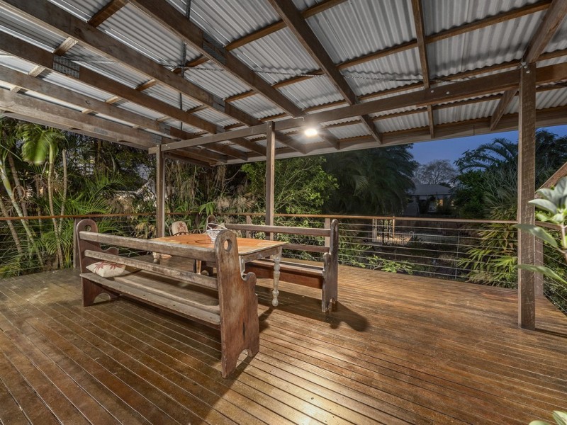 18 Elliott Street, Kangaroo Point QLD 4169