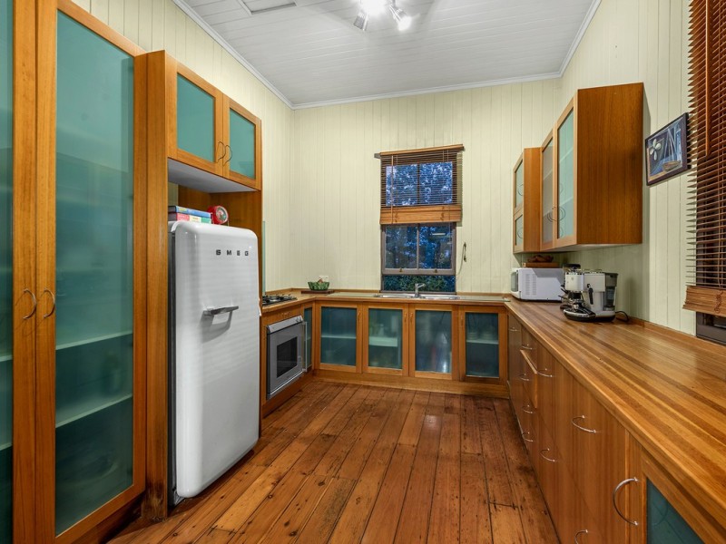 18 Elliott Street, Kangaroo Point QLD 4169