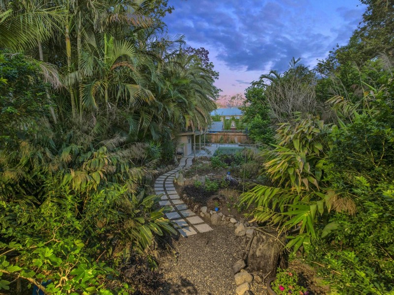 18 Elliott Street, Kangaroo Point QLD 4169