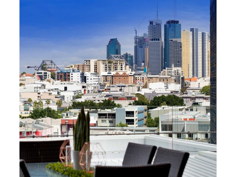 702/8 Kyabra Street, Newstead QLD 4006