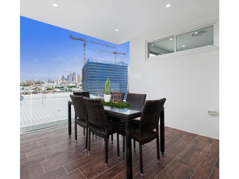 702/8 Kyabra Street, Newstead QLD 4006