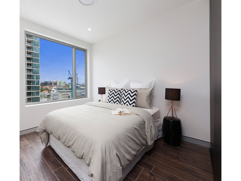 702/8 Kyabra Street, Newstead QLD 4006