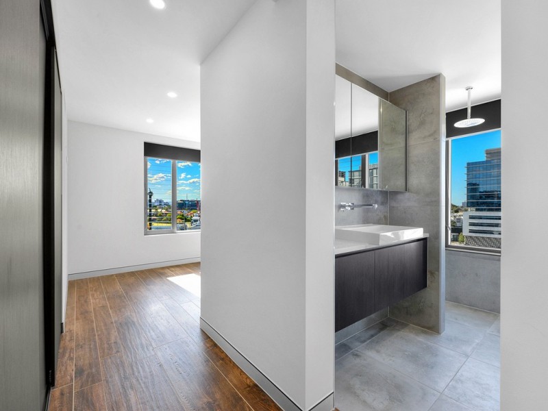 802/8 Kyabra Street, Newstead QLD 4006