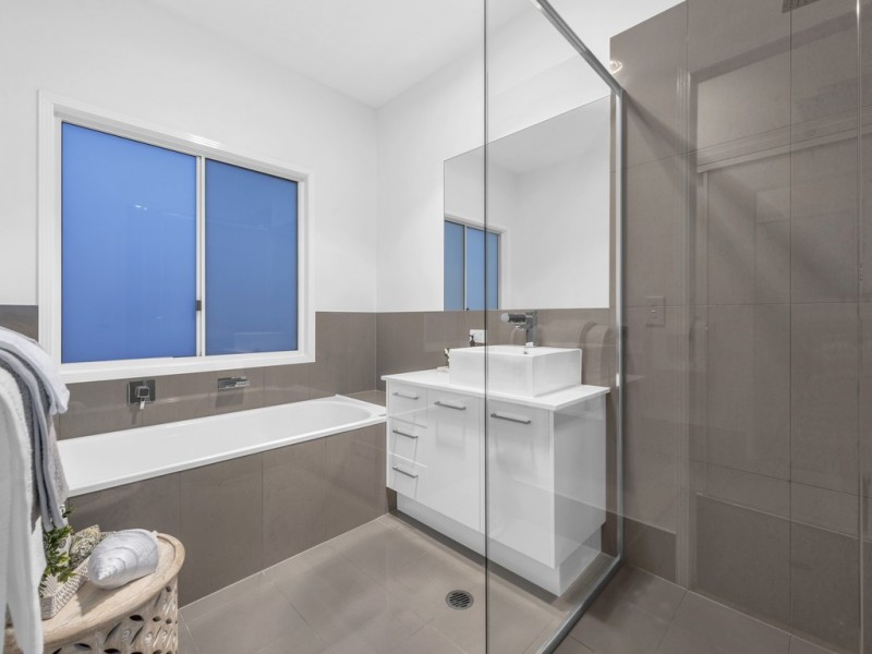 50 Carbeen Street, Bulimba QLD 4171