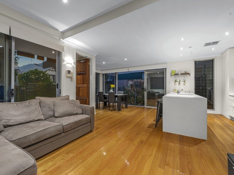 2/28 Annie Street, New Farm QLD 4005