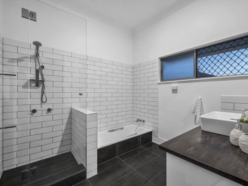 36 Wright Street, Balmoral QLD 4171