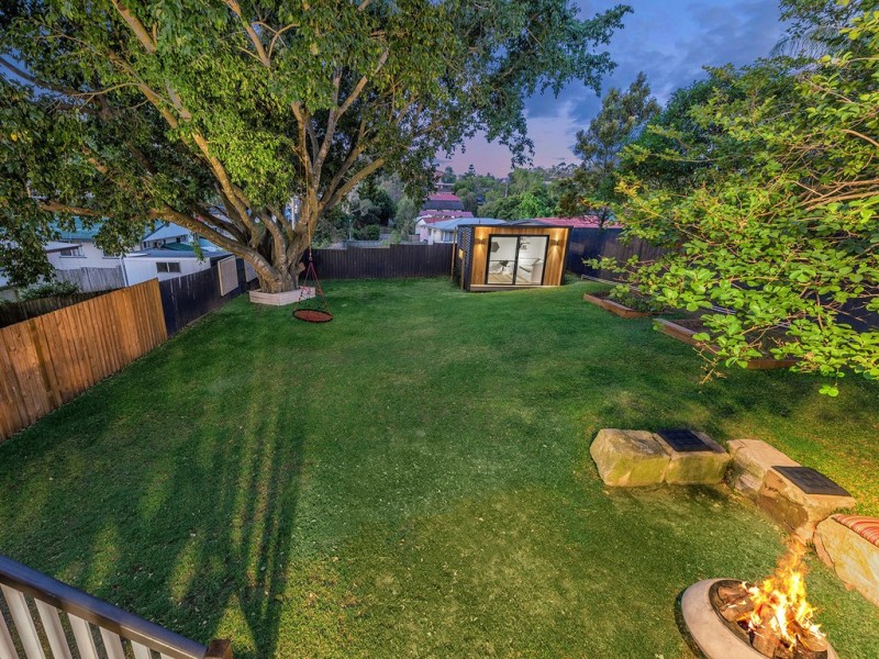 313 Kitchener Road, Stafford Heights QLD 4053