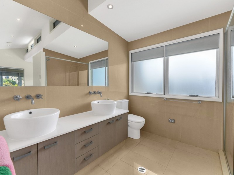 1/15 Halford Street, Newstead QLD 4006