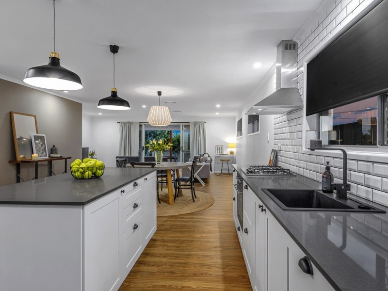 17 Sunstone Street, Manly West QLD 4179