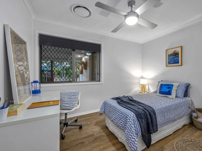 17 Sunstone Street, Manly West QLD 4179