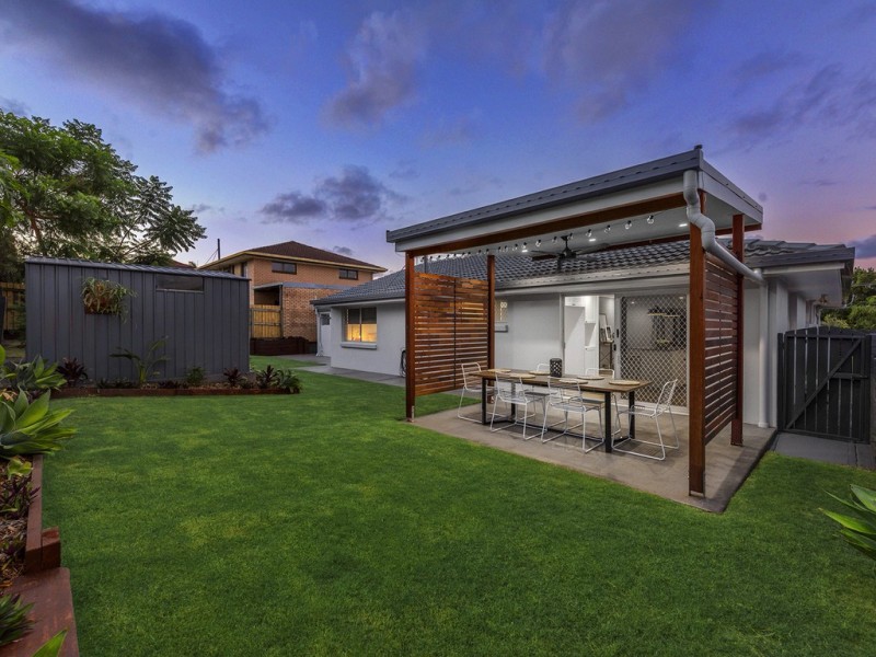 17 Sunstone Street, Manly West QLD 4179