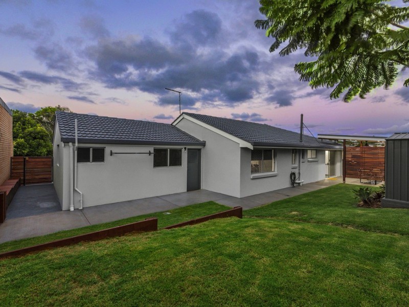 17 Sunstone Street, Manly West QLD 4179