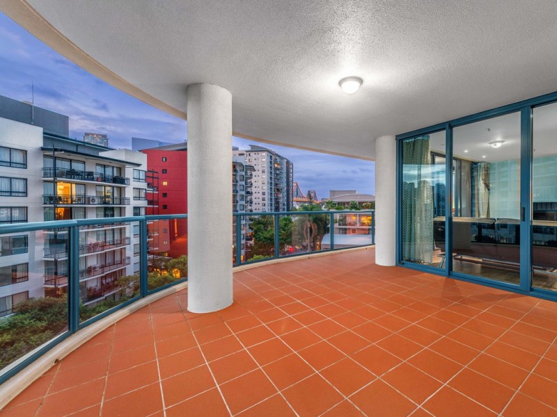 24/8 Goodwin Street, Kangaroo Point QLD 4169