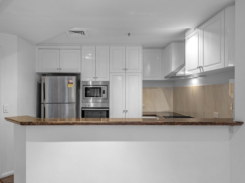 24/8 Goodwin Street, Kangaroo Point QLD 4169