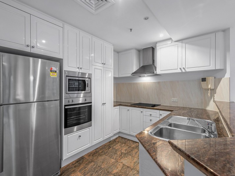 24/8 Goodwin Street, Kangaroo Point QLD 4169