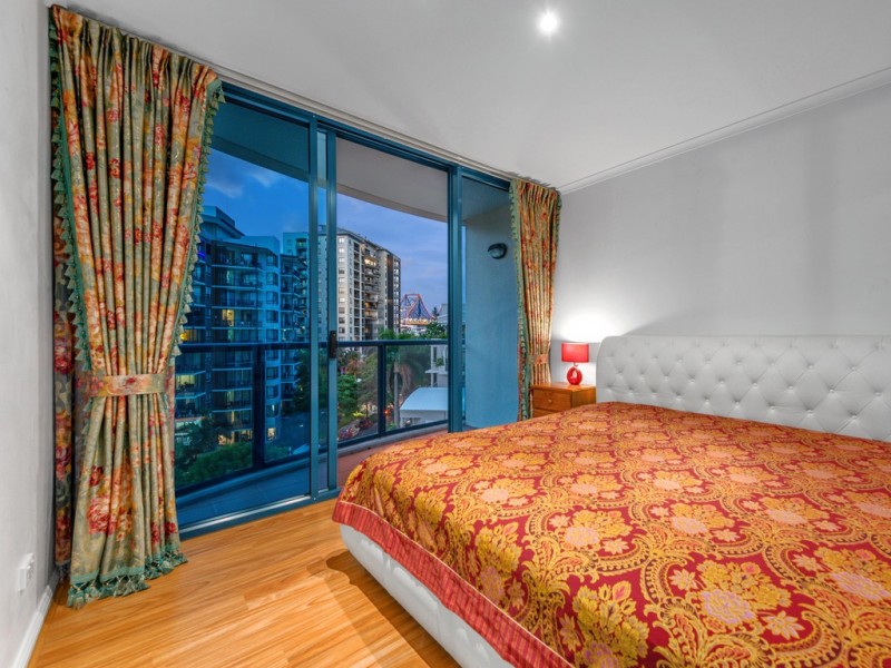 24/8 Goodwin Street, Kangaroo Point QLD 4169