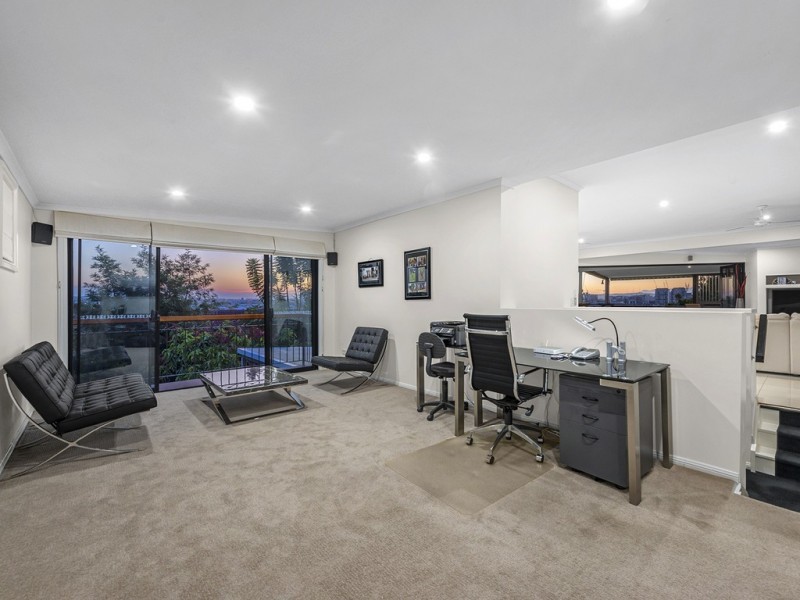 24 Pine Street, Bulimba QLD 4171