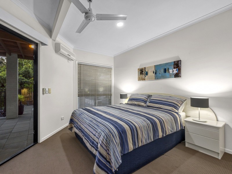 24 Pine Street, Bulimba QLD 4171