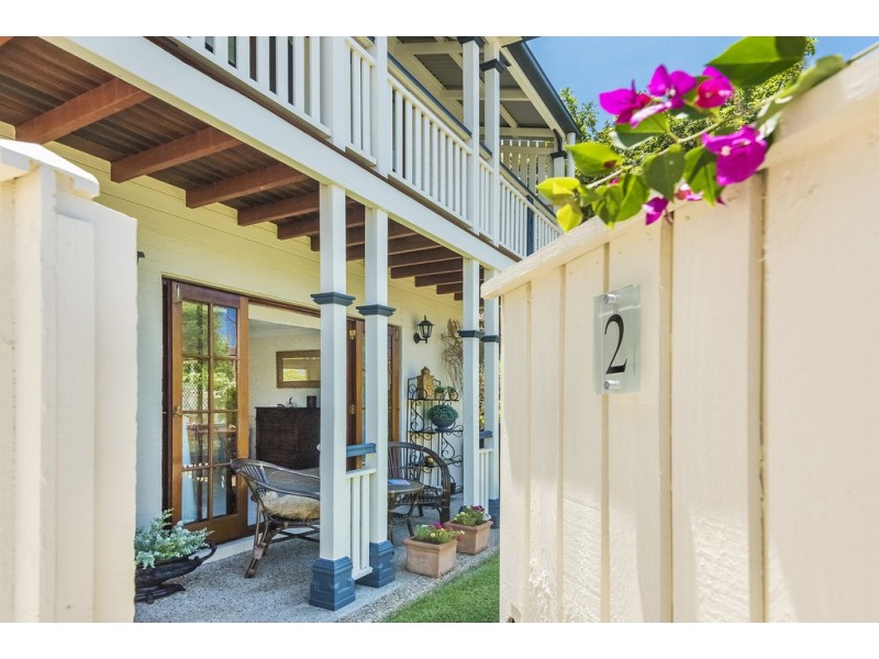 2/48 Winchester Street, Hamilton QLD 4007