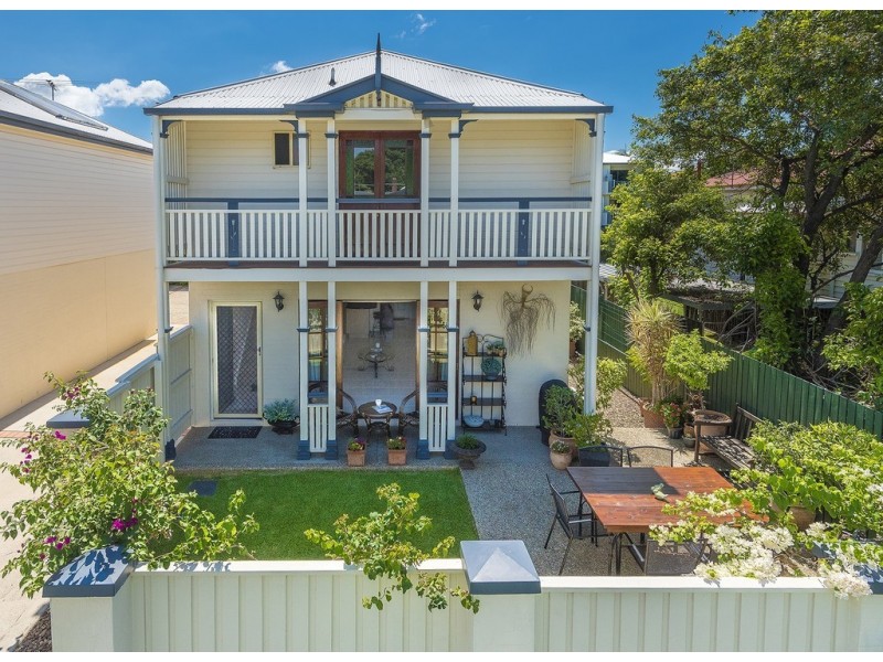 2/48 Winchester Street, Hamilton QLD 4007