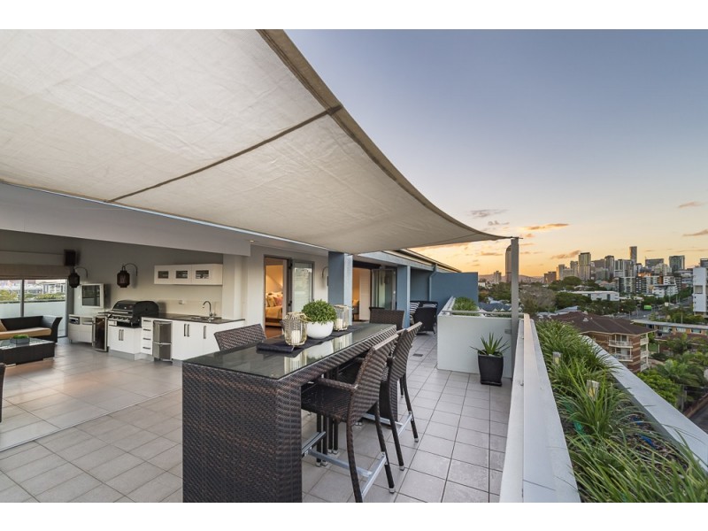 18/215 Wellington Road, Kangaroo Point QLD 4169