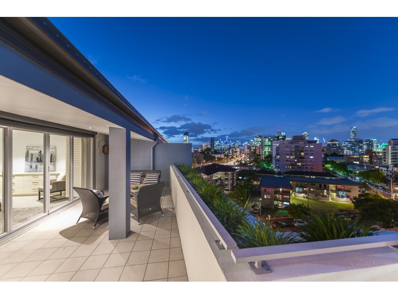 18/215 Wellington Road, Kangaroo Point QLD 4169