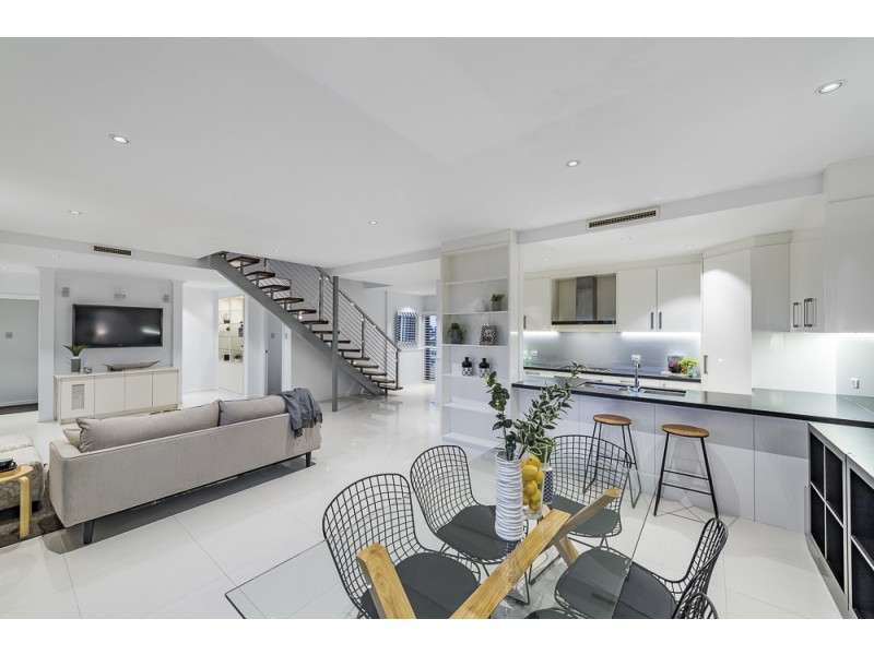 18/215 Wellington Road, Kangaroo Point QLD 4169