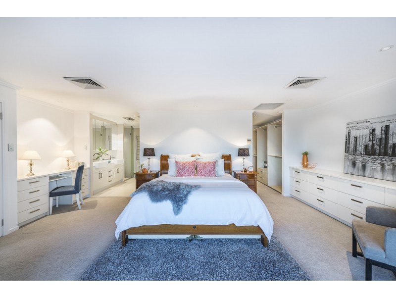 18/215 Wellington Road, Kangaroo Point QLD 4169