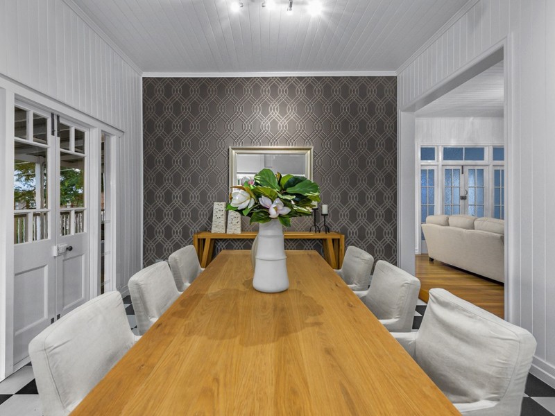 24 Walker Avenue, Teneriffe QLD 4005