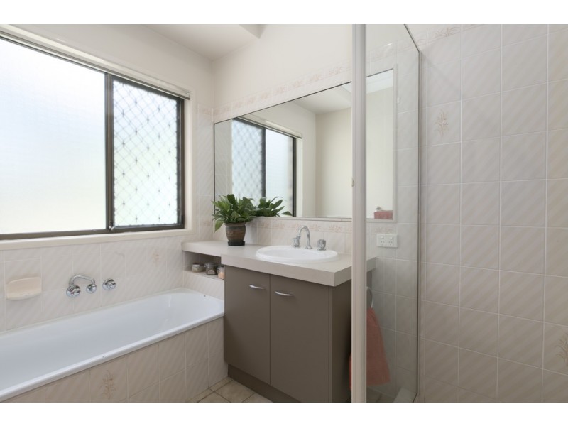 77 Blackwall Road, Chuwar QLD 4306