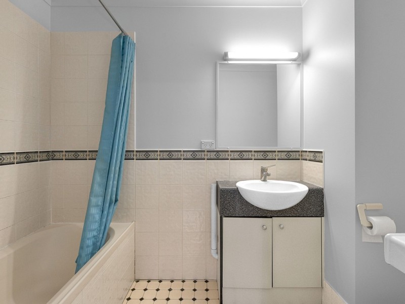 B6/151 Beatrice Terrace, Ascot QLD 4007