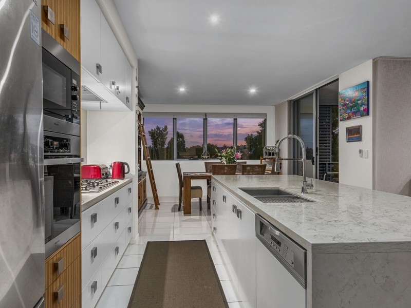 34/44 Addison Avenue, Bulimba QLD 4171