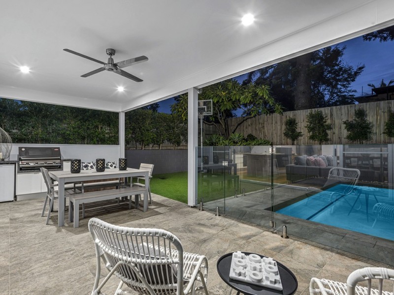 64 Leslie Street, Bardon QLD 4065