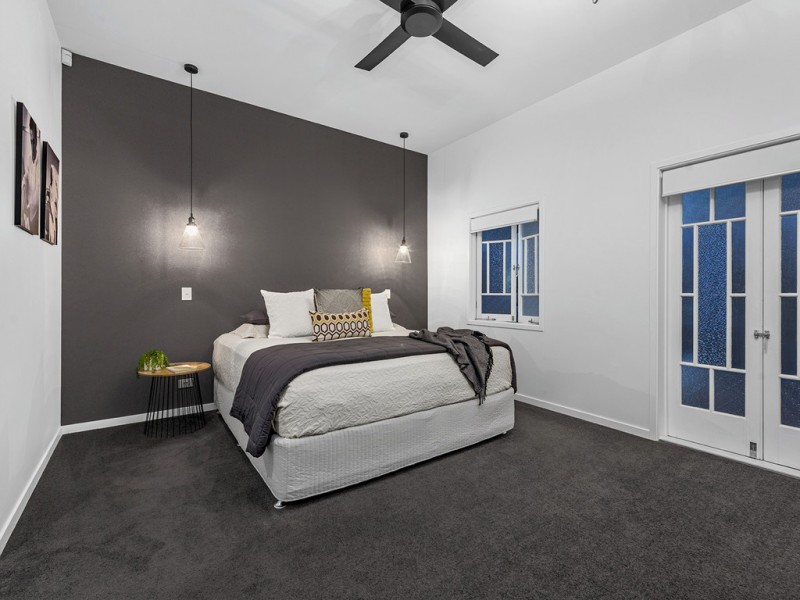 64 Leslie Street, Bardon QLD 4065