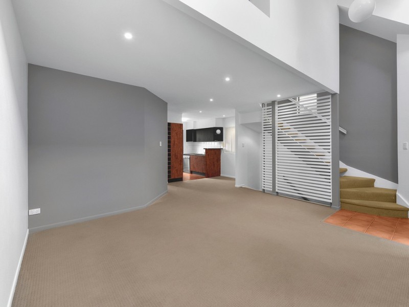 4/58 York Parade, Spring Hill QLD 4000