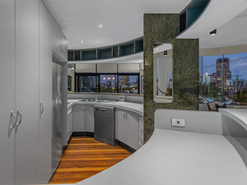 4/33 Hampstead Road, Highgate Hill QLD 4101