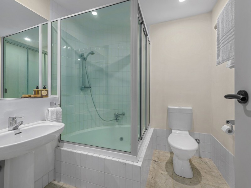 4/33 Hampstead Road, Highgate Hill QLD 4101