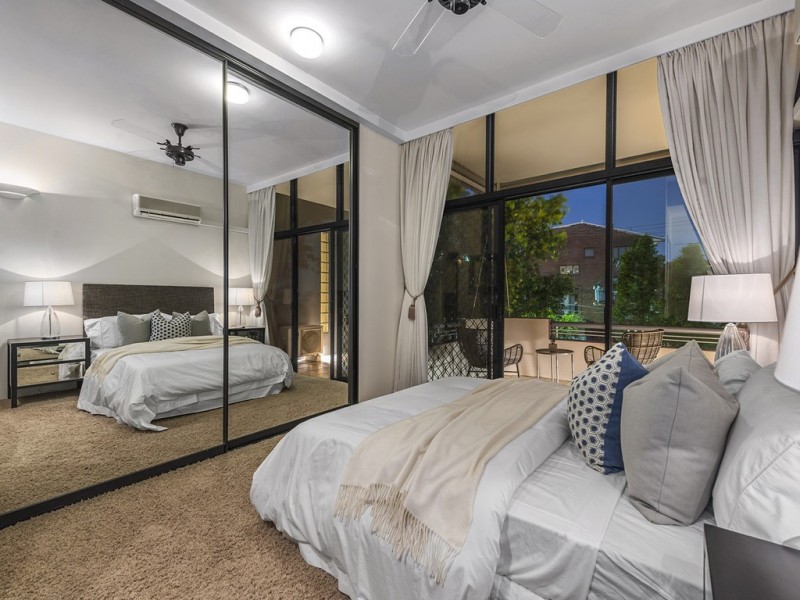 4/33 Hampstead Road, Highgate Hill QLD 4101
